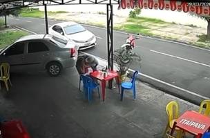 Câmeras de segurança registraram a ação (Foto: Reprodução)
