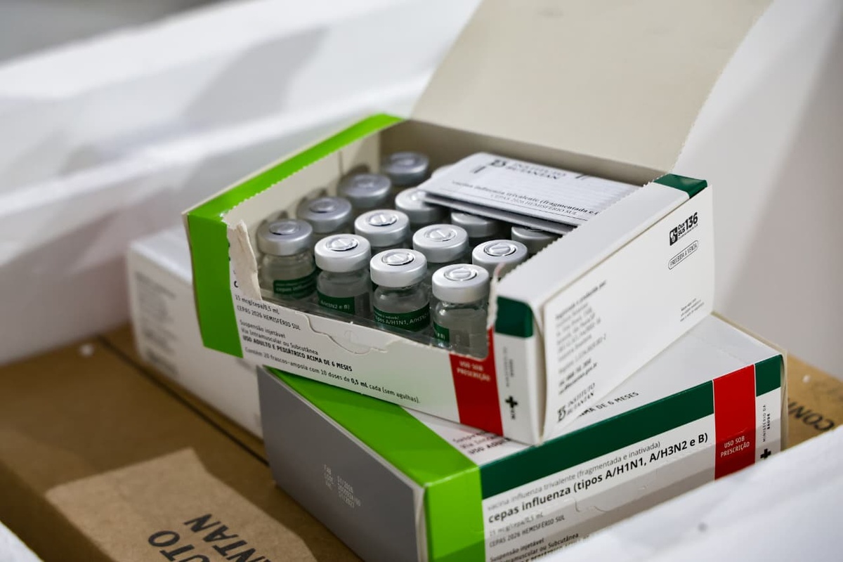 Doses de vacina começam a ser distribuídas para municípios do Piauí