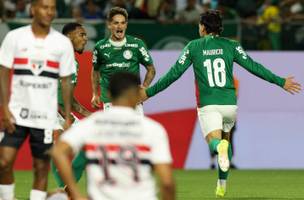 Jogadores do Palmeiras comemoram vitória sobre o São Paulo (Foto: Cesar Greco/Palmeiras/by Canon)