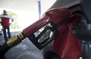 Lula anuncia medidas para conter impacto da alta do petróleo no preço do diesel. (Foto: Marcelo Camargo/Agência Brasil)