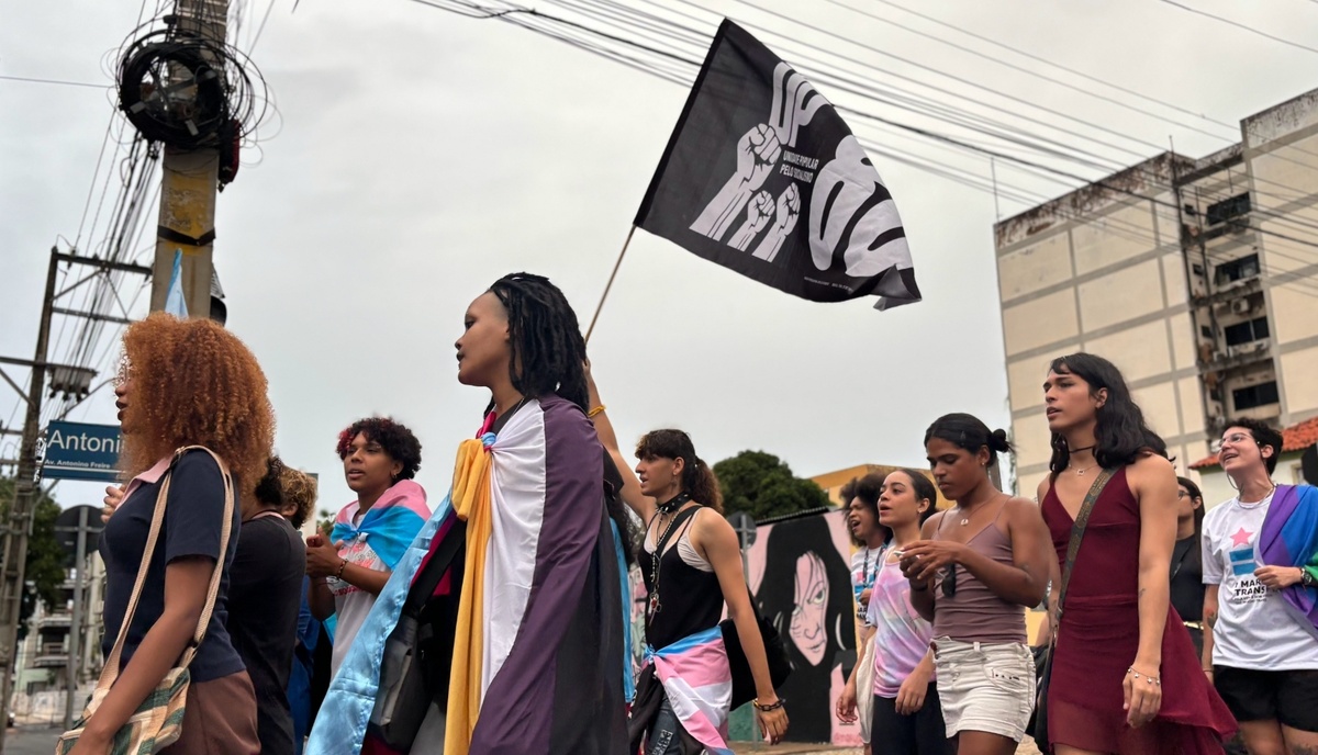 Momento da caminhada pela Avenida Frei Serafim