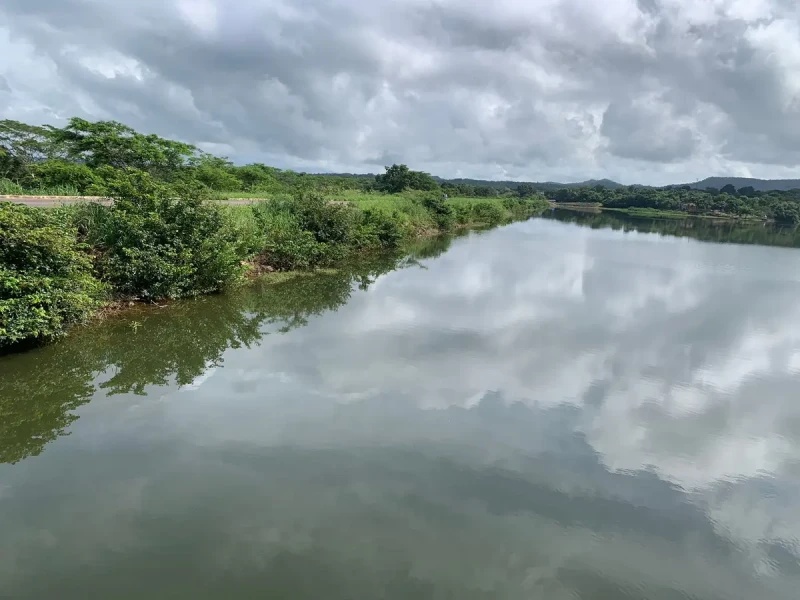 Relatório da Semarh identifica barragens classificadas com alto risco estrutural.