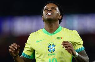 Rompimento de ligamento no cruzado inferior deixará jogador afastado dos campos por meses (Foto: Getty Image)