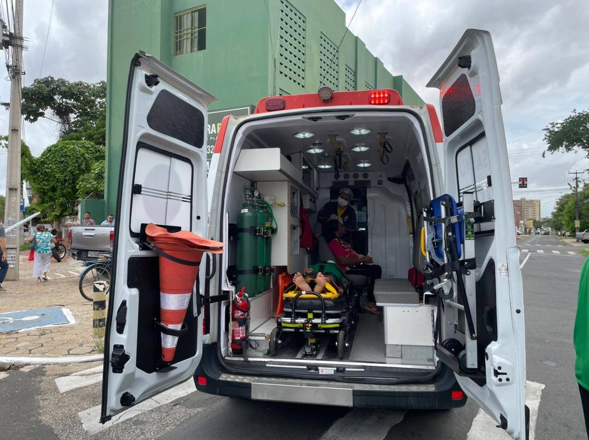 SAMU alerta para riscos de celular ao volante e álcool após aumento de atendimentos por acidentes em Teresina.