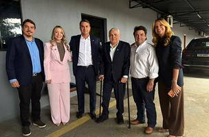 Se reune com Flávio Bolsonaro (Foto: Toni Rodrigues)