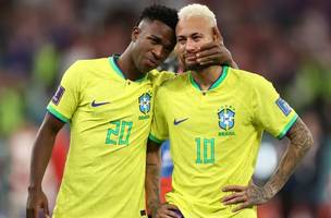 Vinicius Júnior e Neymar na Copa do Mundo de 2022 (Foto: Charlotte Wilson/Offside/Offside via Getty Images)
