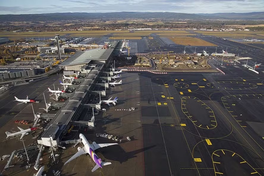 Aeroporto de Oslo, na Noruega.