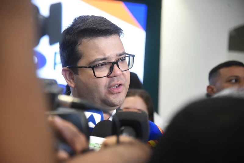 Anuncia programa de combate ao crime