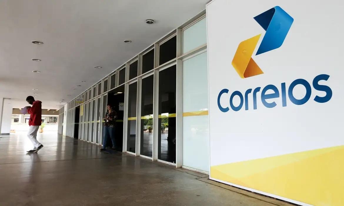 Correios tem prejuízo de R$ 8,5 bi em 2025, puxado por obrigações judiciais e custos