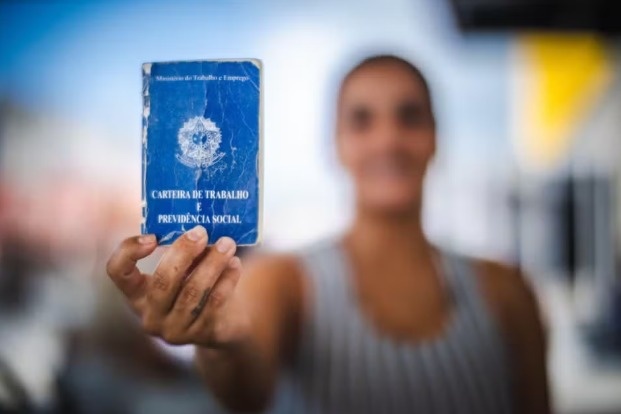 Desemprego sobe no início do ano, mas segue em nível historicamente baixo
