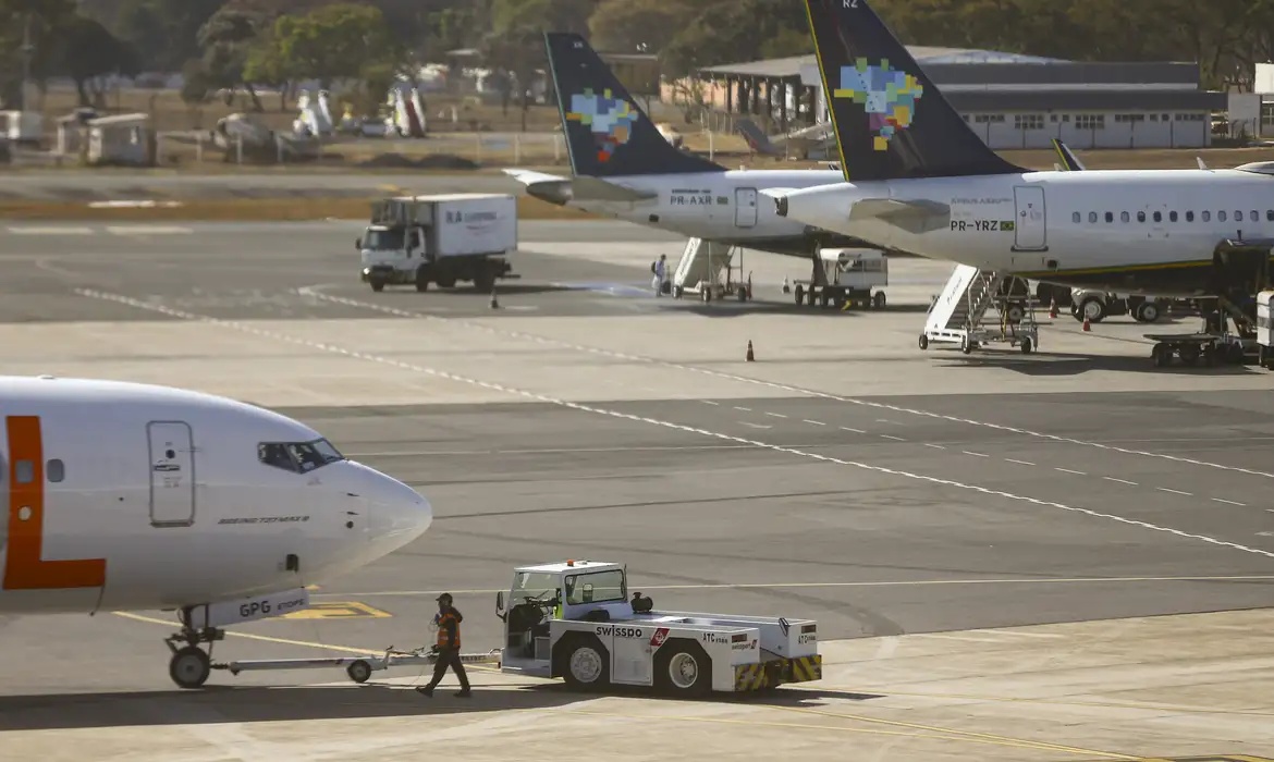 Desoneração busca aliviar custo das companhias aéreas no curto prazo