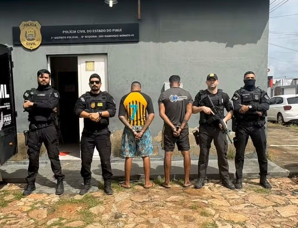 Dupla foi presa na manhã desta terça-feira (21)