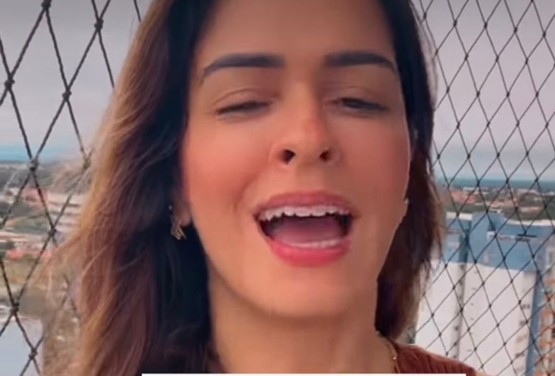 Essa entra na brigabque não é dela e até agradece pela ao DJ miséria no Piauí