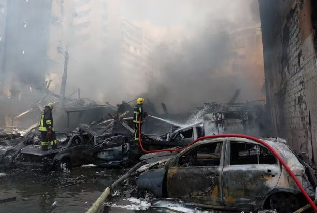 Explosões e bombardeios intensificam tensão após anúncio de trégua