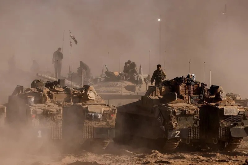 Forças israelenses se preparam para possível escalada militar