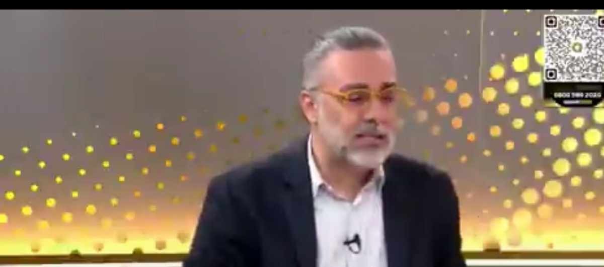 Furtado, eu? De André Marsília com fina ironia para Marcus Vinicius Furtado Coelho