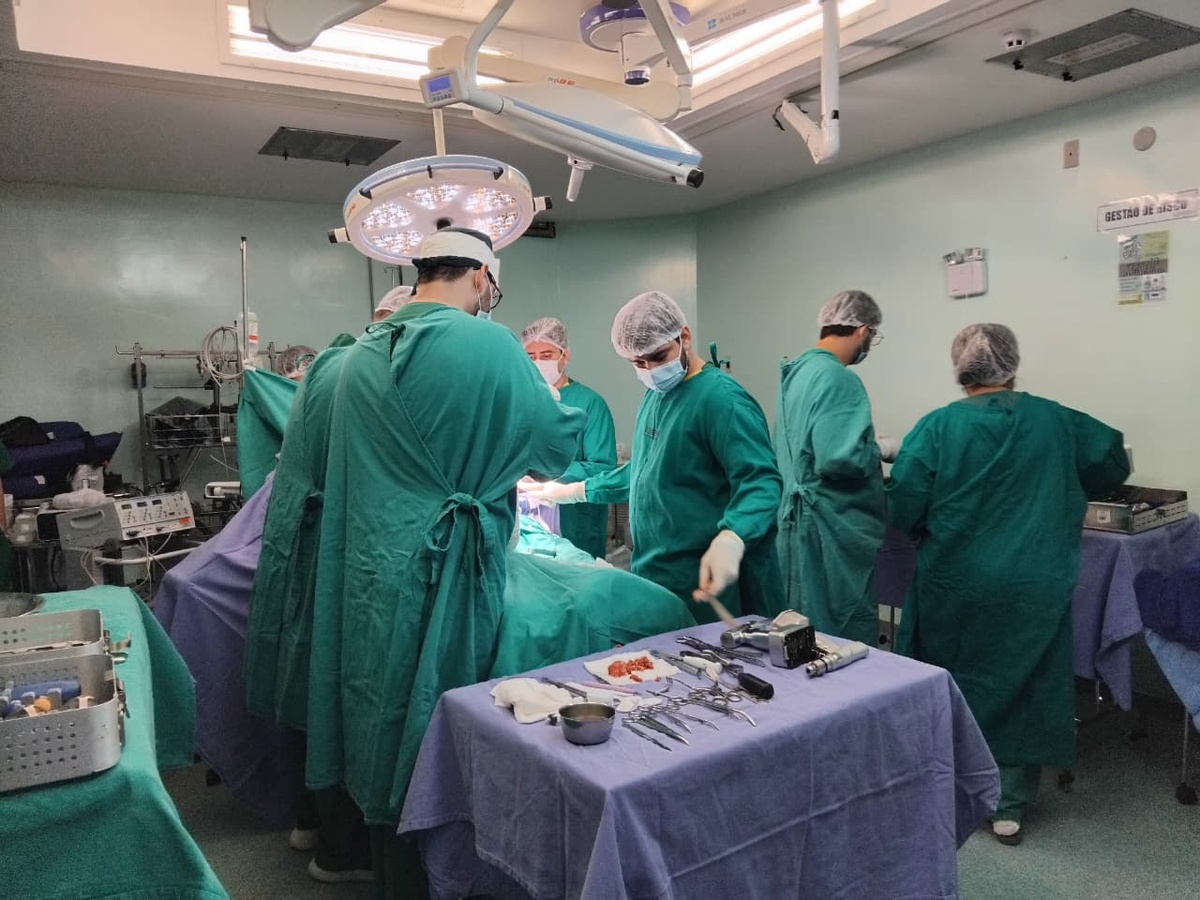Hospital amplia cirurgias complexas e reduz necessidade de tratamento fora do estado