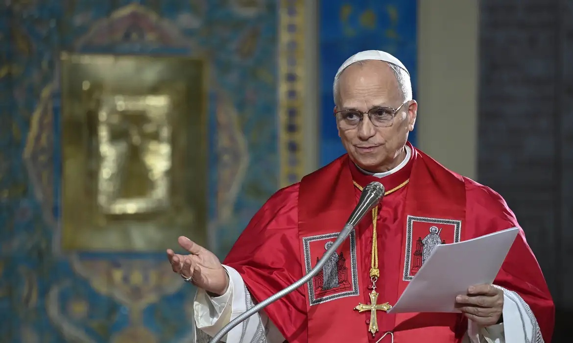 manifesta apoio ao Papa