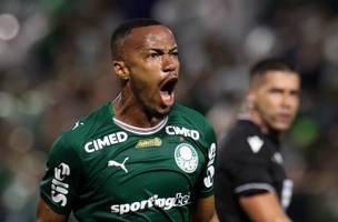 Marlon Freitas comemora gols sobre o Grêmio (Foto: Palmeiras)