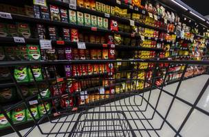Mudança de hábitos pressiona supermercados a rever produtos nas prateleiras (Foto: Alf Ribeiro/Estadão Conteúdo)