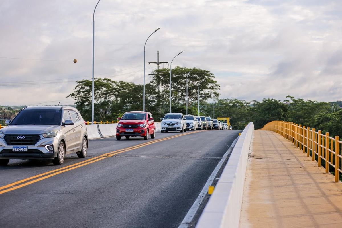 Nova lei amplia isenção de IPVA para motoristas de app e pessoas com deficiência.