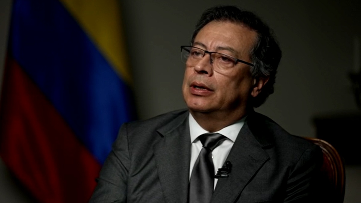 Petro defende Pix e pede adoção do sistema brasileiro na Colômbia