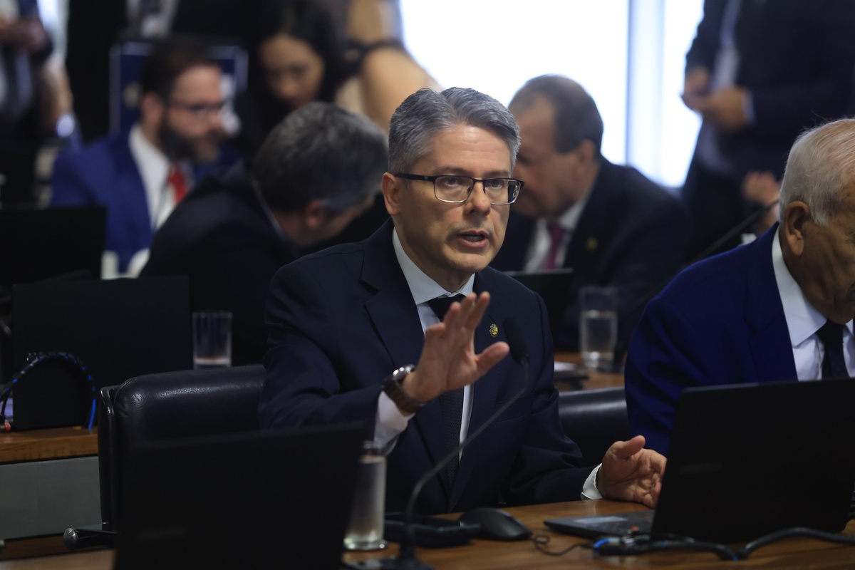 Relatório de CPI propõe indiciamento de ministros e chefe da PGR
