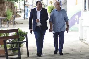 Sec. de Comunicação Ellyo Teixeira e o prefeito de Teresina, Silvio Mendes (Foto: Reprodução)