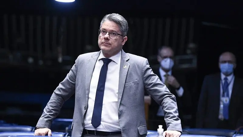 Senador Alessandro Vieira (MDB-SE)