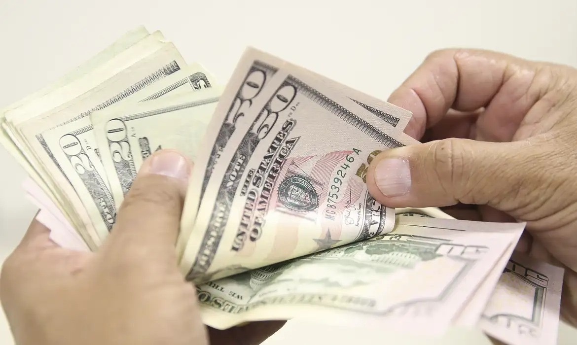Dólar