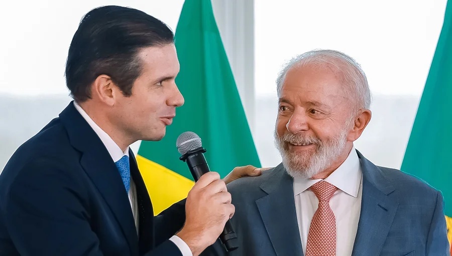 Hugo Motta, presidente da Câmara dos Deputados, e o presidente Lula