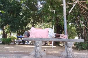 Insegurança e degradação na Praça João Luiz (Foto: Marcio Felipe)