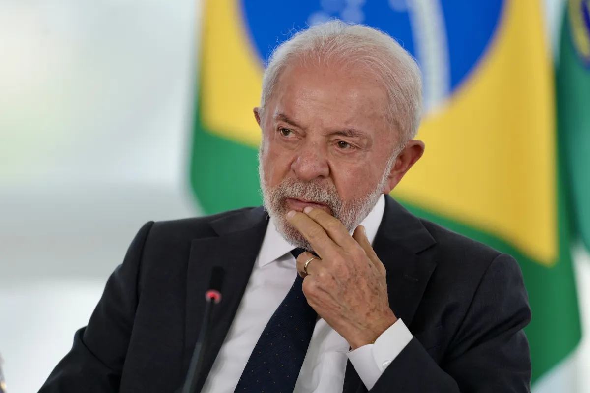 Lula evita oficializar lei e transfere etapa final ao Congresso