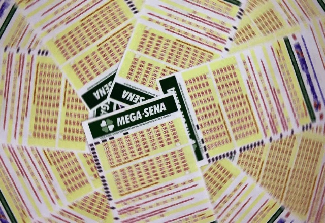 Mega-Sena pode pagar R$ 60 milhões no concurso desta quinta-feira.