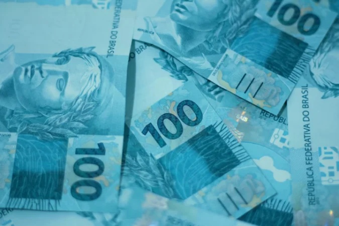 Novas regras do consignado começam a valer para servidores federais nesta semana.