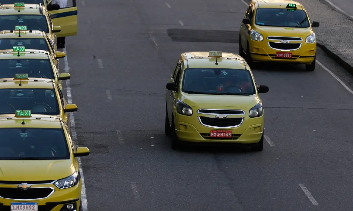 regulamenta nova linha de crédito Move Brasil para motoristas
