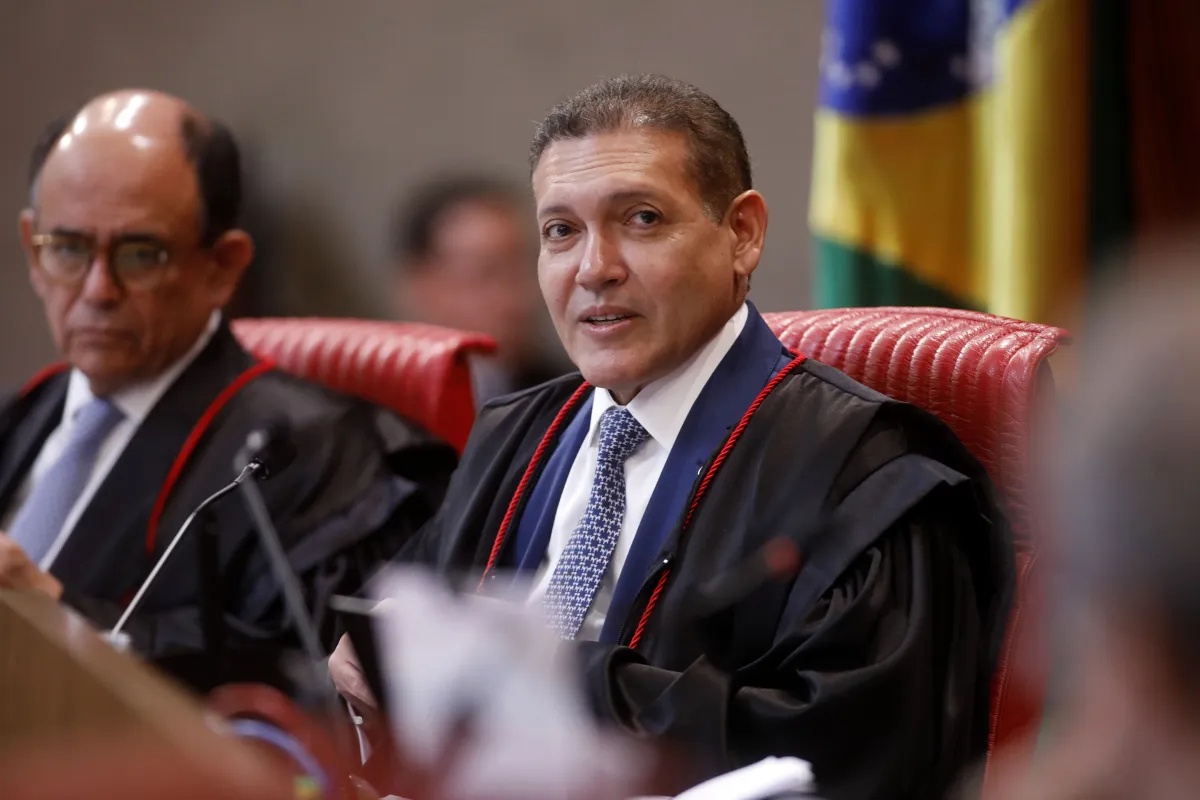 Acordo entre TSE e partidos estabelece diretrizes para o uso de inteligência artificial nas eleições de 2026.