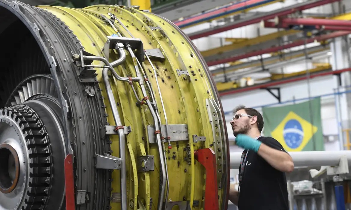 Ampliação do Brasil Soberano busca fortalecer empresas impactadas por turbulências no comércio internacional.