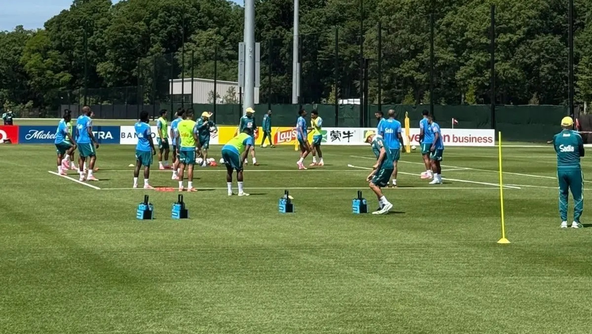 Ancelotti comandou treino em Nova Jersey e indicou a equipe para a estreia diante do Marrocos.