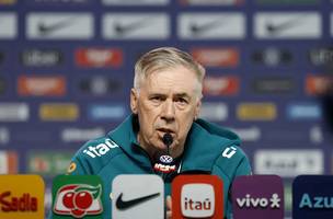Ancelotti sinalizou Rayan como favorito para substituir Raphinha contra a Escócia. (Foto: Rafael Ribeiro/CBF)