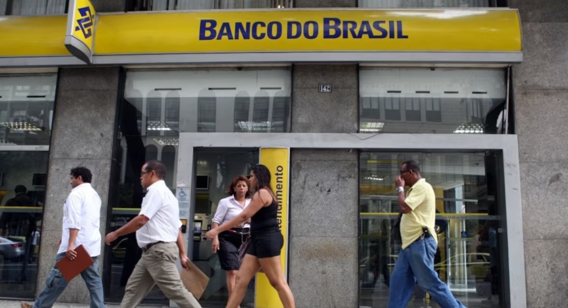 Atendimento presencial nos bancos será reduzido nos dias de jogos da seleção brasileira.