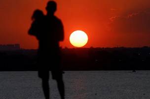 Estudo indica avanço do calor extremo e aumento da exposição da população mundial às altas temperaturas. (Foto: Adriano Machado/Reuters)
