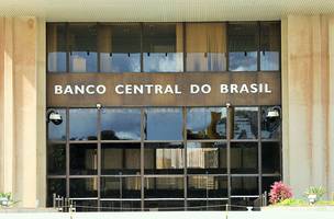 Fachada do prédio do Banco Central do Brasil (Foto: Arnaldo Jr/Shutterstock)