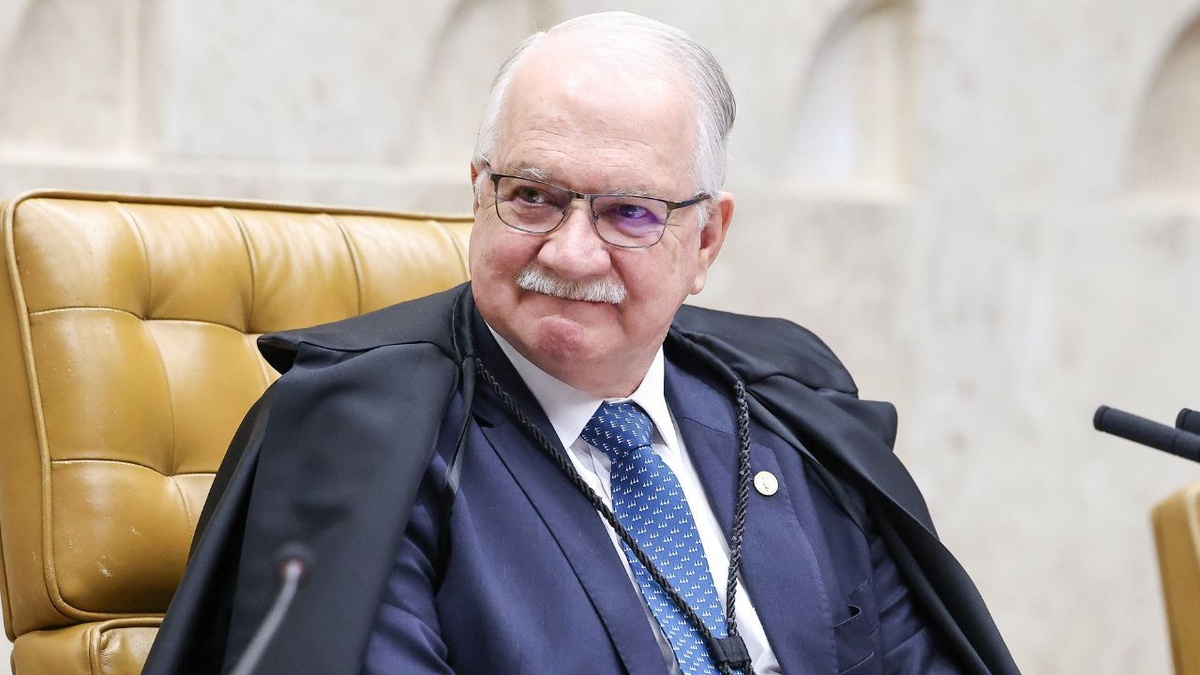 Fachin retirou da pauta julgamento que pode redefinir relações de trabalho em aplicativos.