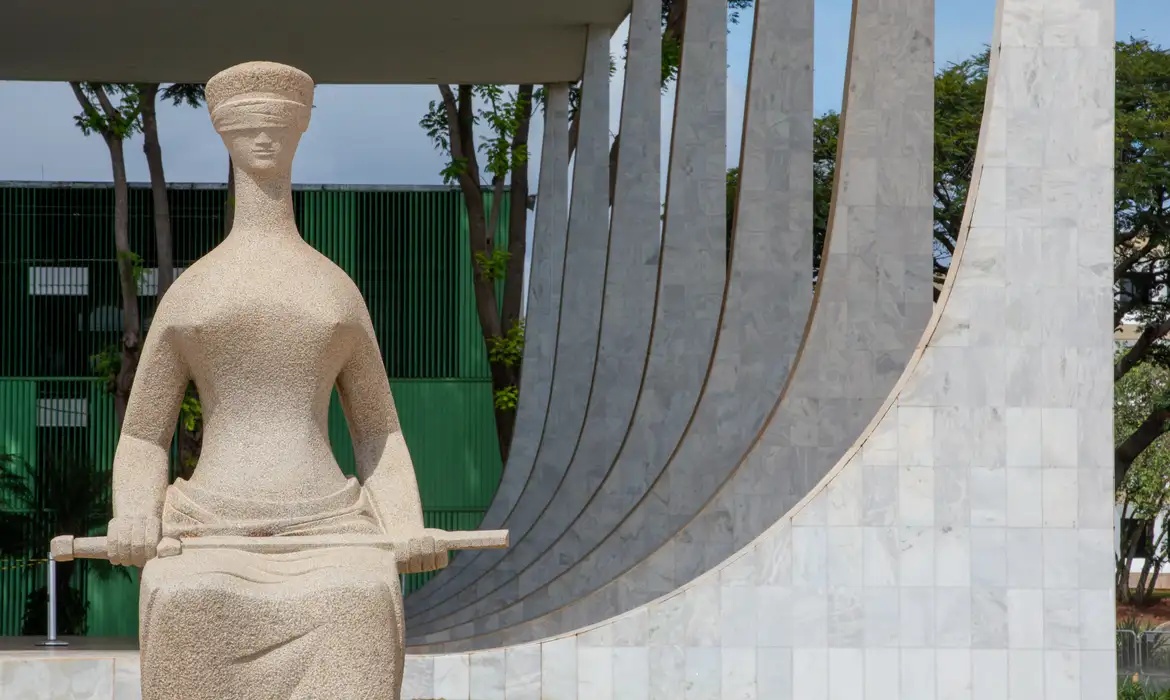 Fim da aposentadoria para juizes