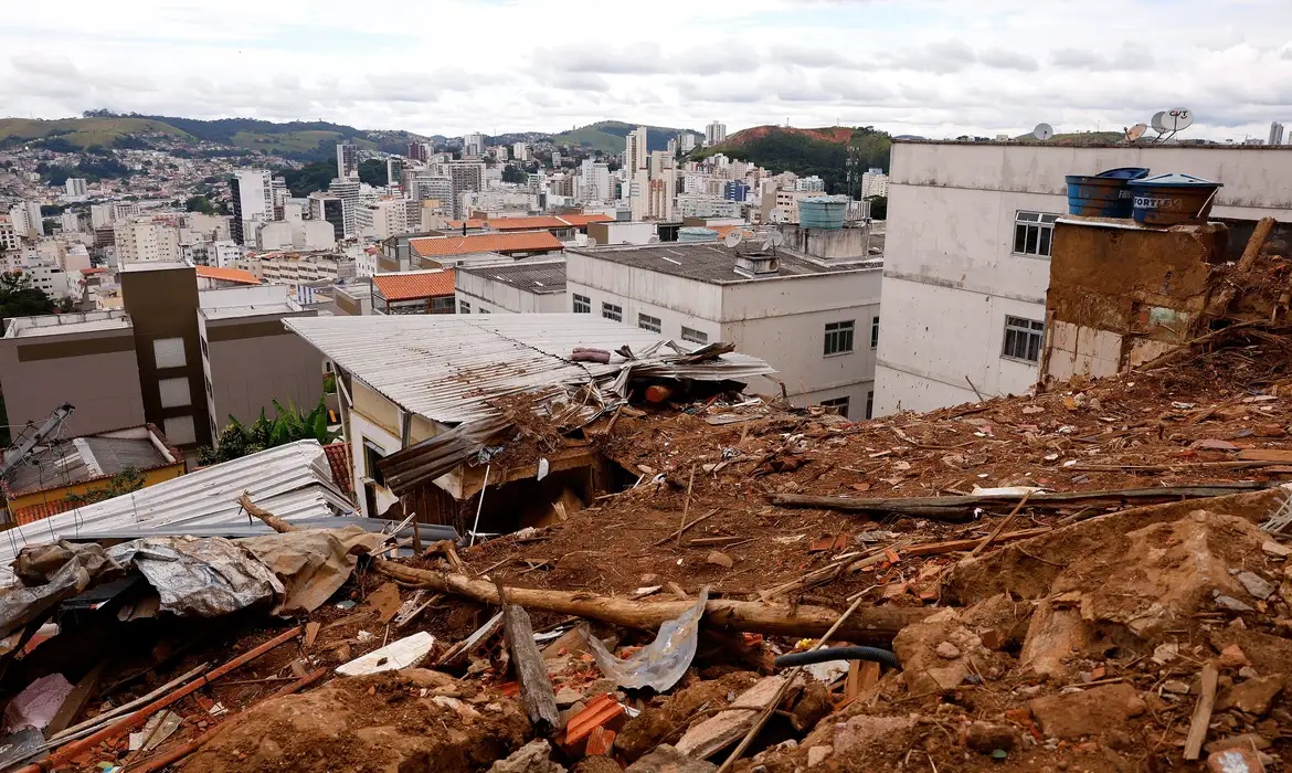 Governo reforça monitoramento e prevenção diante da previsão de um Super El Niño no Brasil.