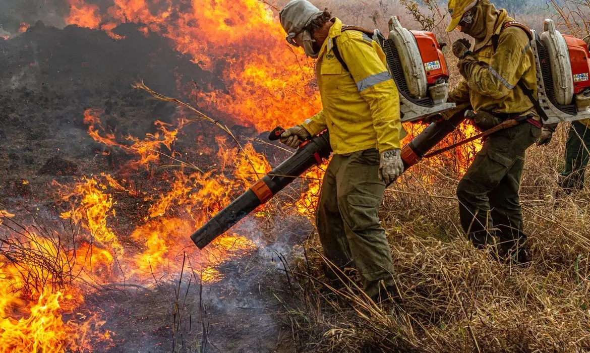 Incêndios em áreas protegidas motivam reforço nos investimentos federais em prevenção e fiscalização.
