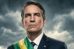 Jim Caviezel interpreta Jair Bolsonaro em "Dark Horse" (Foto: Reprodução/Instagram)