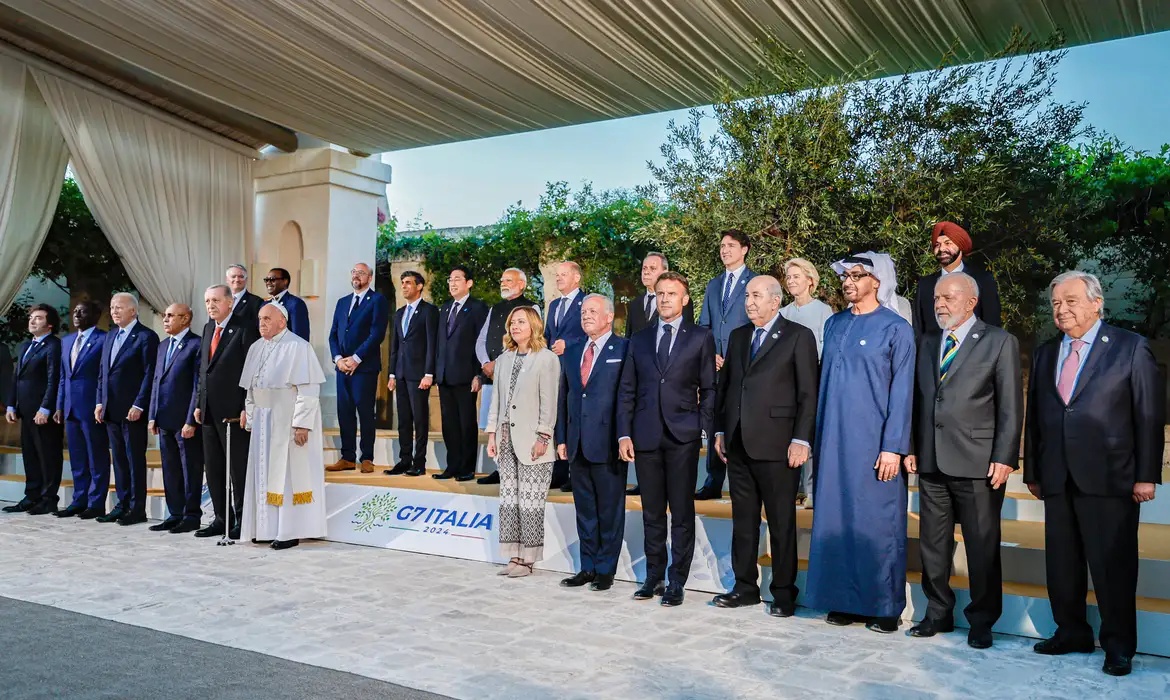 Lula participa do G7 em meio a negociações comerciais decisivas para o Brasil.