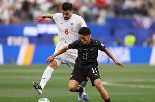 Mehdi Taremi criticou a falta de apoio após deslocamento do Irã durante a Copa. (Foto: Richard Heathcote/Getty Images)